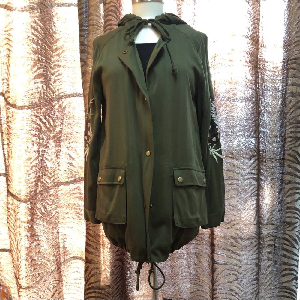 Women olive green thin coat